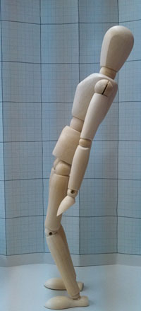 木製人形ナチュラル君姿勢の悪い立位後ろ反り